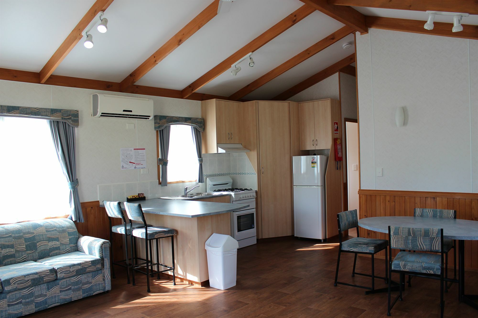 Eden Gateway Holiday Park Exterior photo